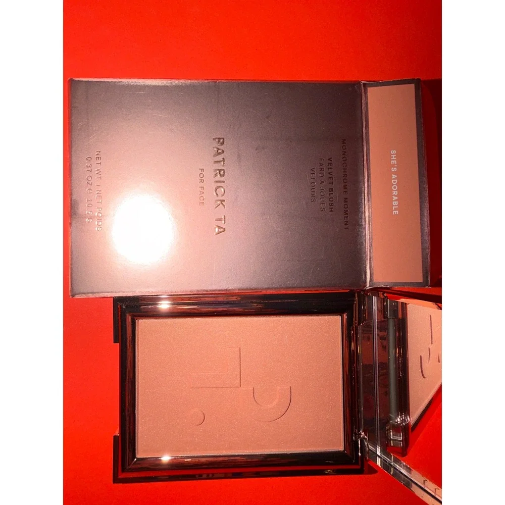 Patrick Ta Velvet Blush She's Adorable Monochrome Moment Mirrored Compact 10.5g
